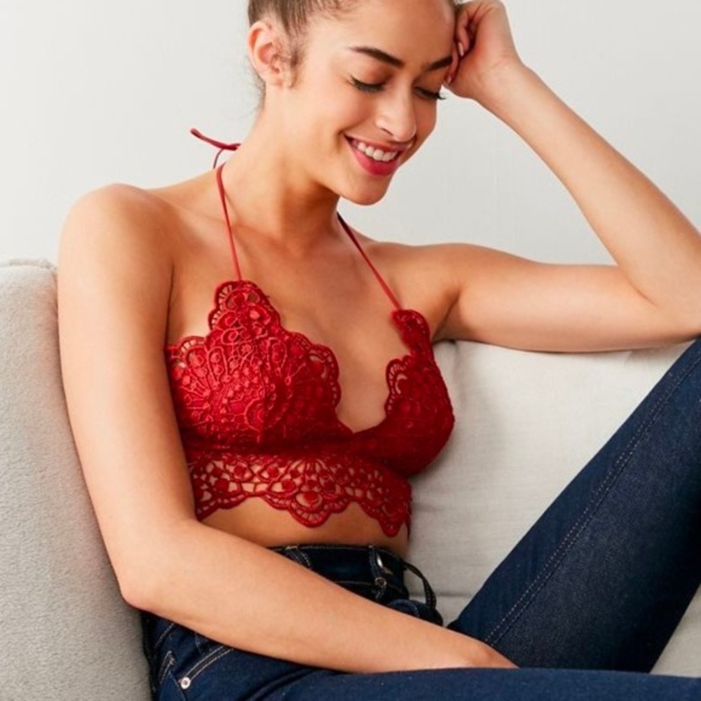 Out From Under Cari Lace Halter Bra M